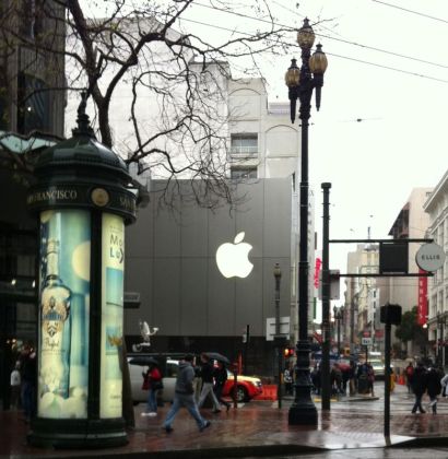 Apple Store SFO