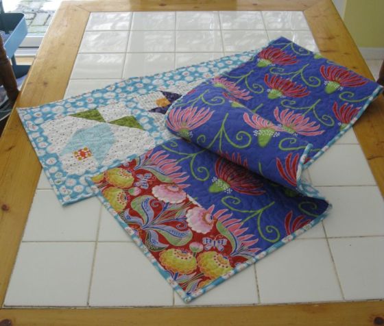 FFB Tablerunner back
