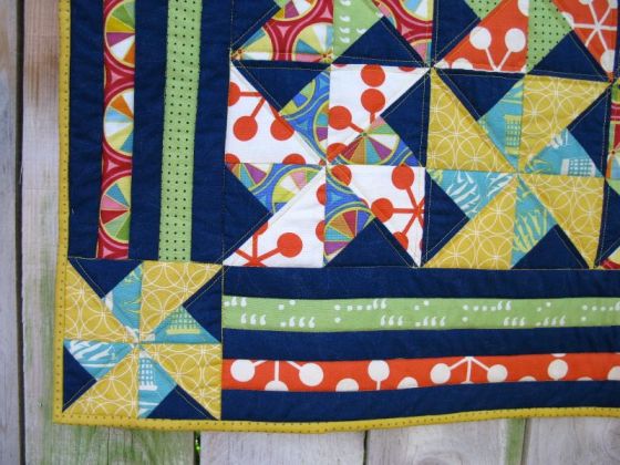 Village Faire Top detail