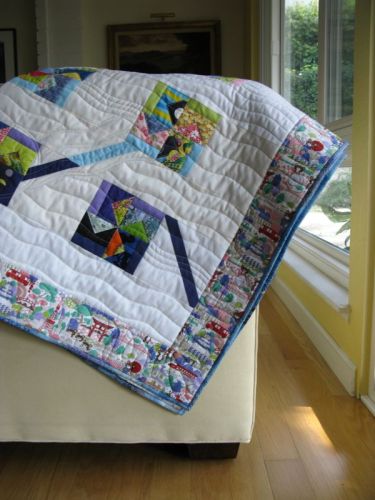 Tiny Envelopes Quilt_sofa