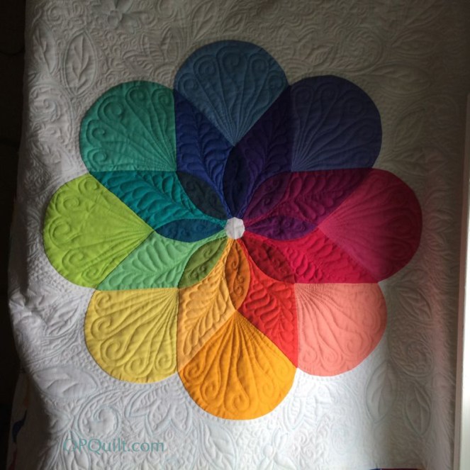 Colorwheel Blossom_inner quilting