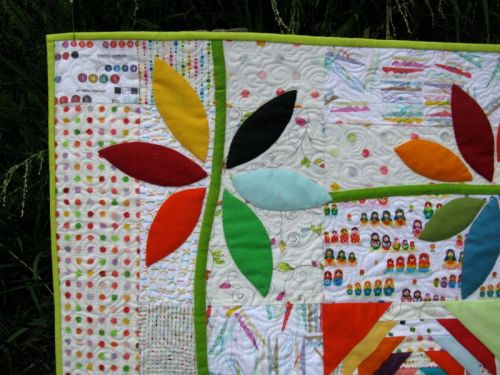 Pineapples and Crowns_detail1