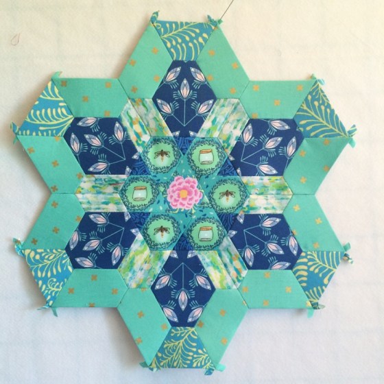 Rosette 4 center sewn