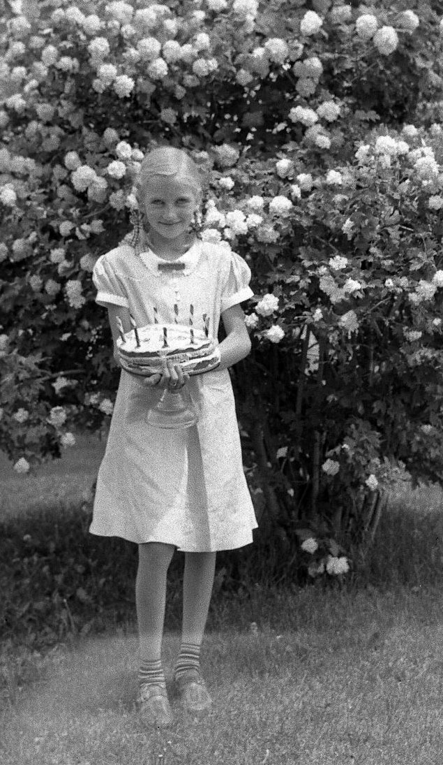 Mom on young birthday SM