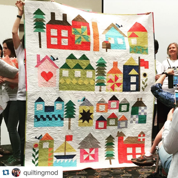 QMarket_Schoolhouse9a_moda