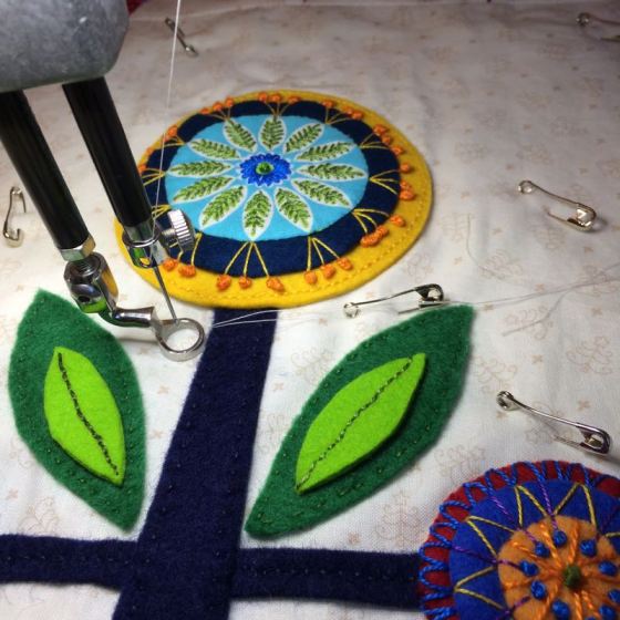 oct_quilting-around-flowers