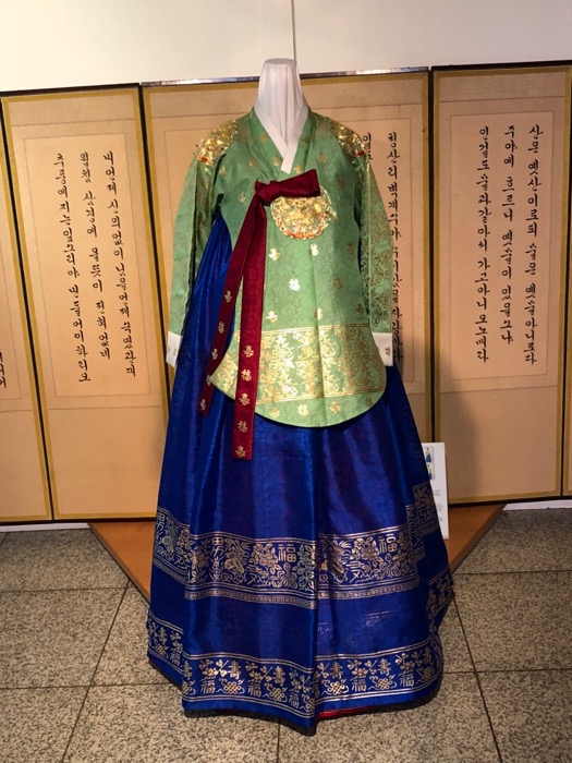 Seoul QM_hanbok2