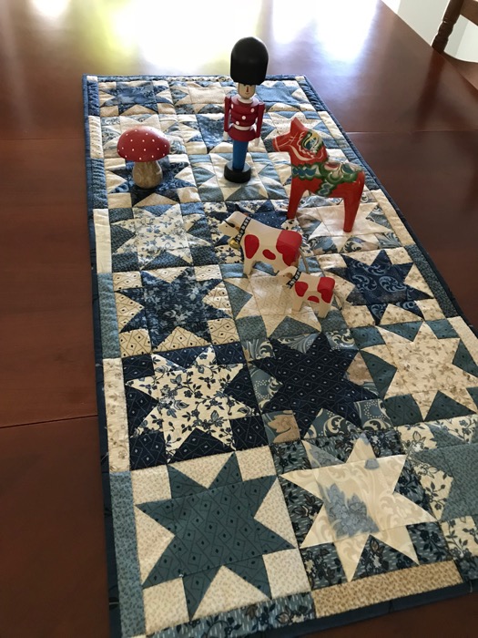 Frivols 12_12 front with toys